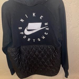 Women’s Nike Sweatshirt